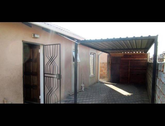 2 BEDROOM HOUSE FOR SALE IN WINDMILL PARK